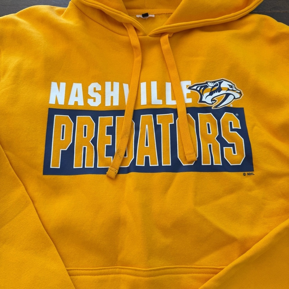 Yellow NHL Nashville Predators Hoodie - Picture 2 of 3